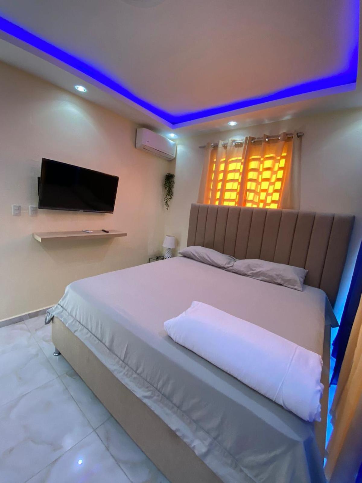 סנטיאגו דה לוס קבאלרוס Cozy Apartment Rm מראה חיצוני תמונה